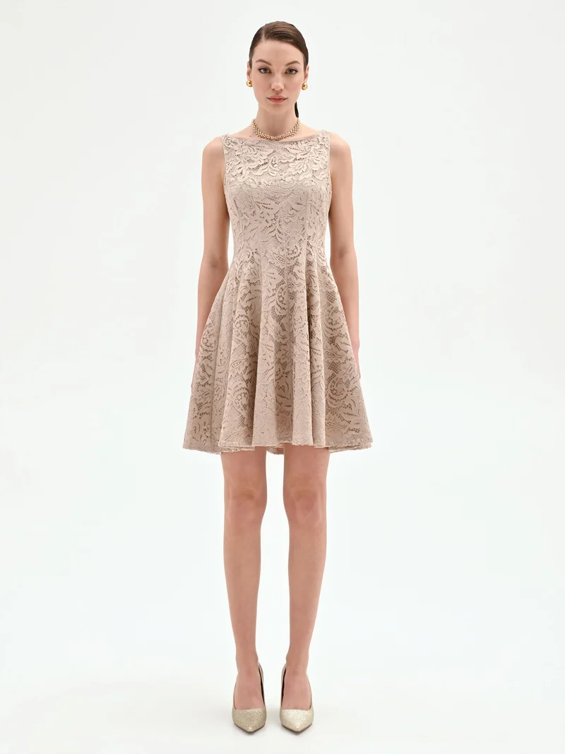 Abito corto in pizzo tortora beige