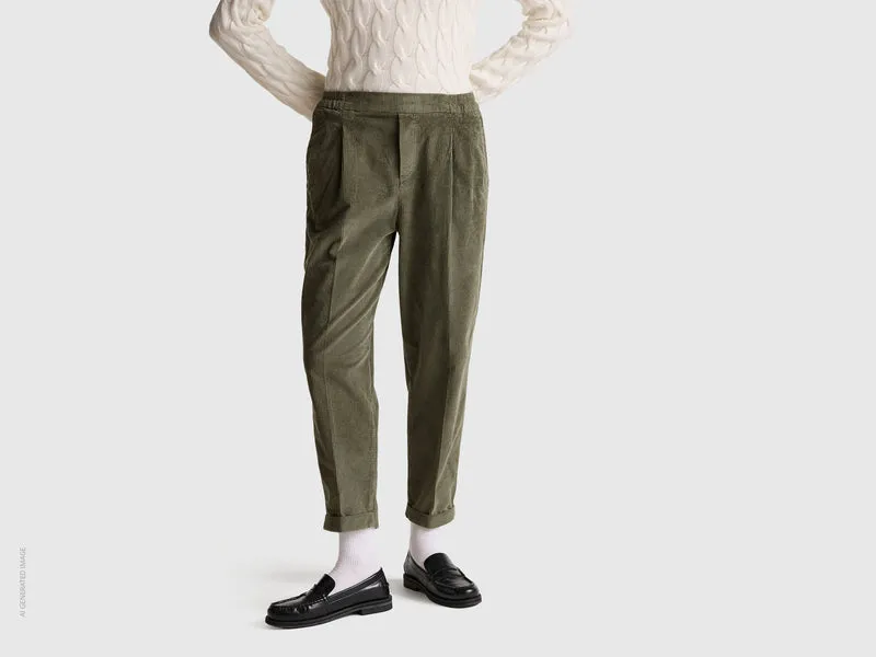 Chino in velluto con vita elasticizzata