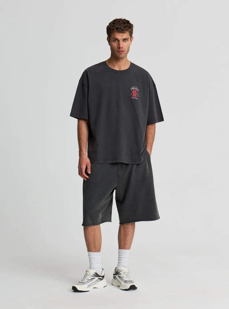 T-shirt boxy con stampa orsetto