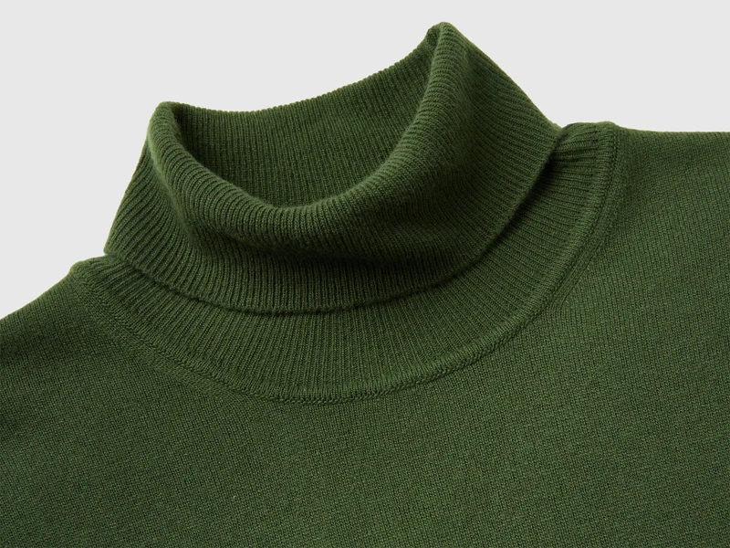 Dolcevita verde oliva in pura lana Merino