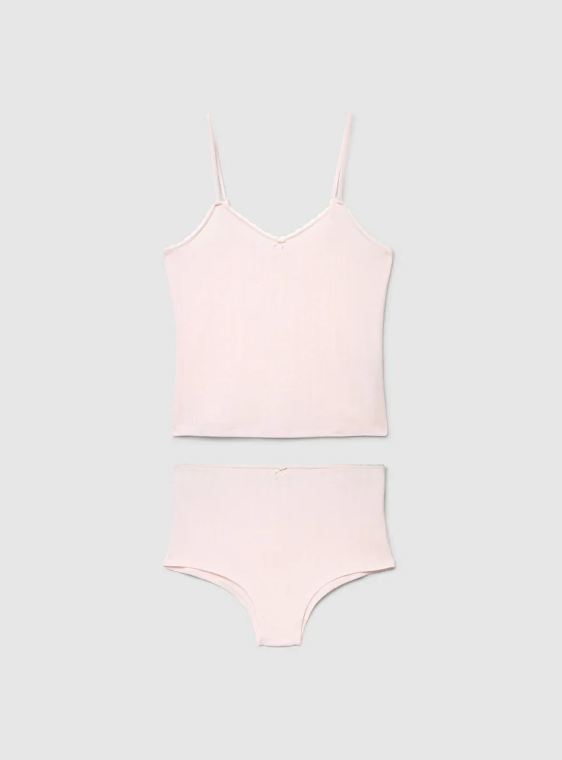 Set top a spalline e culotte