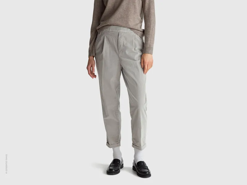 Chino in velluto con vita elasticizzata