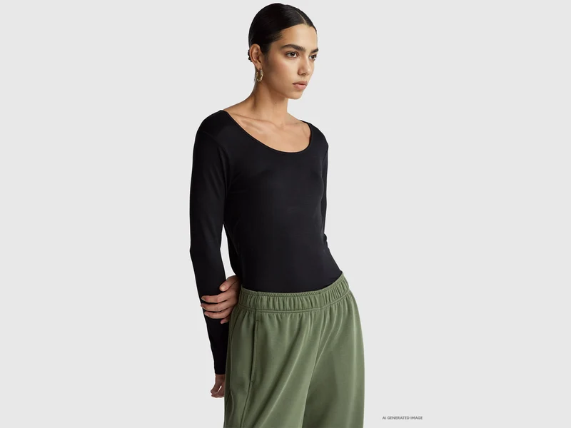 Maglietta slim fit in viscosa stretch