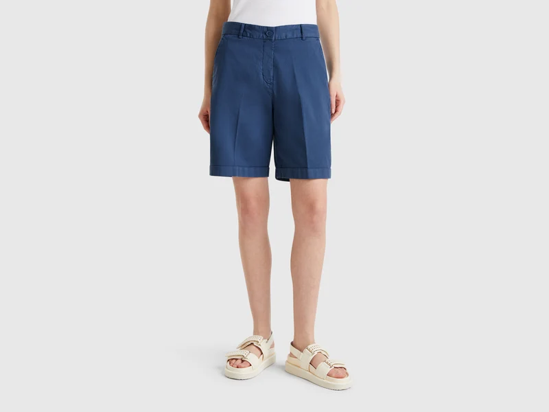 Bermuda con risvolto in cotone stretch