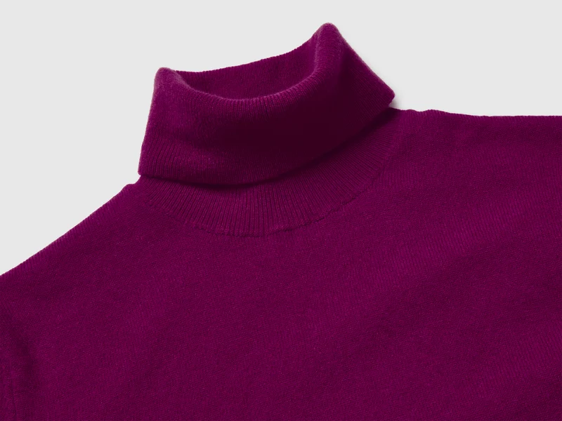 Maglione dolcevita viola in pura lana Merino