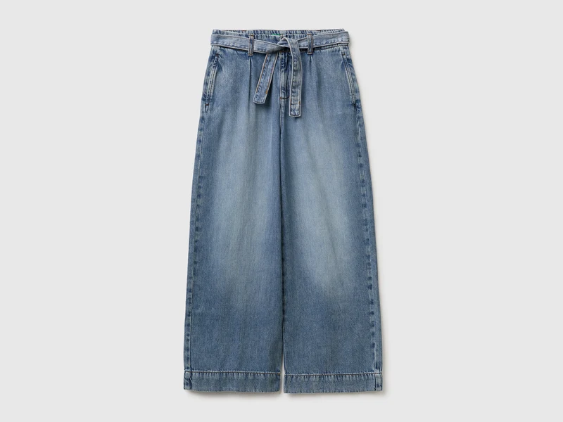 Jeans wide fit con cinturina