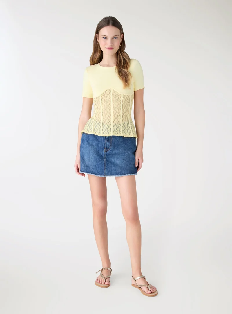 T-shirt con inserto corsetto in pizzo