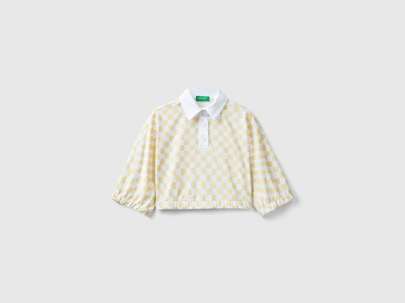 Top cropped a scacchi