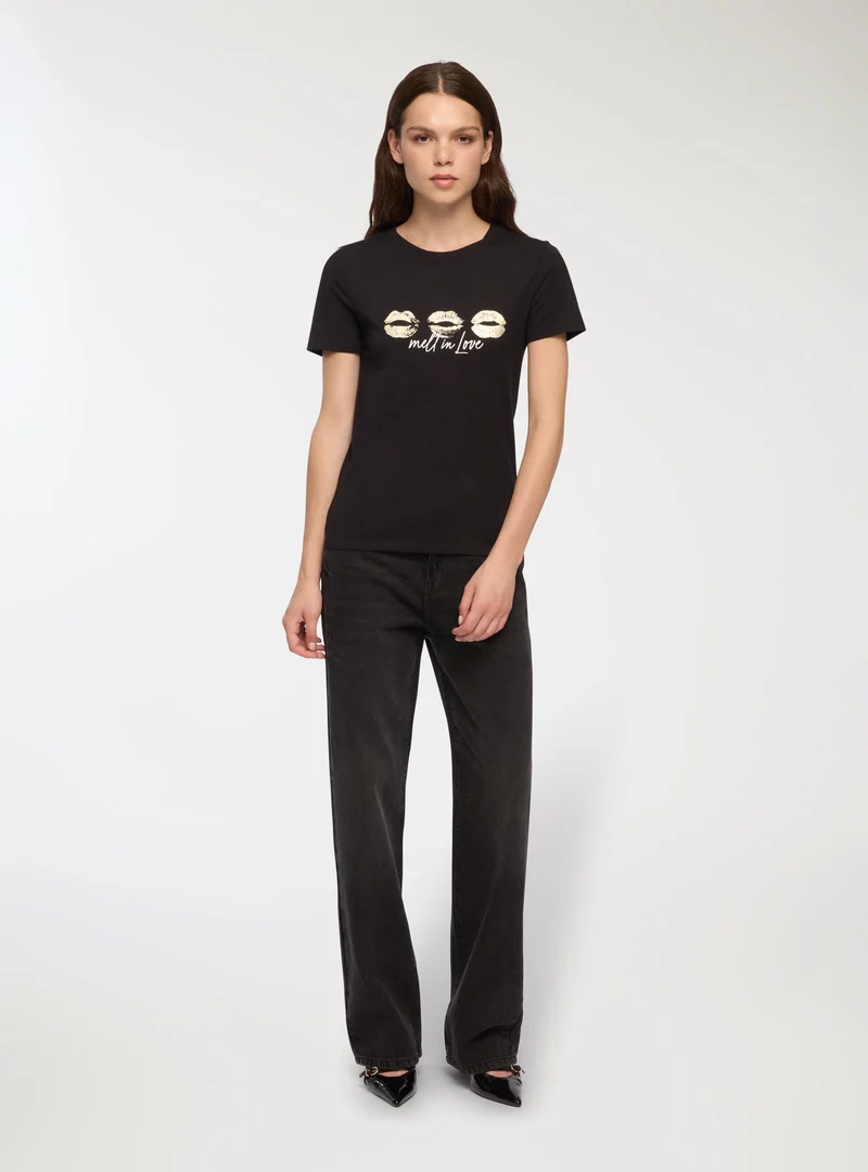 T-shirt con stampa bocche