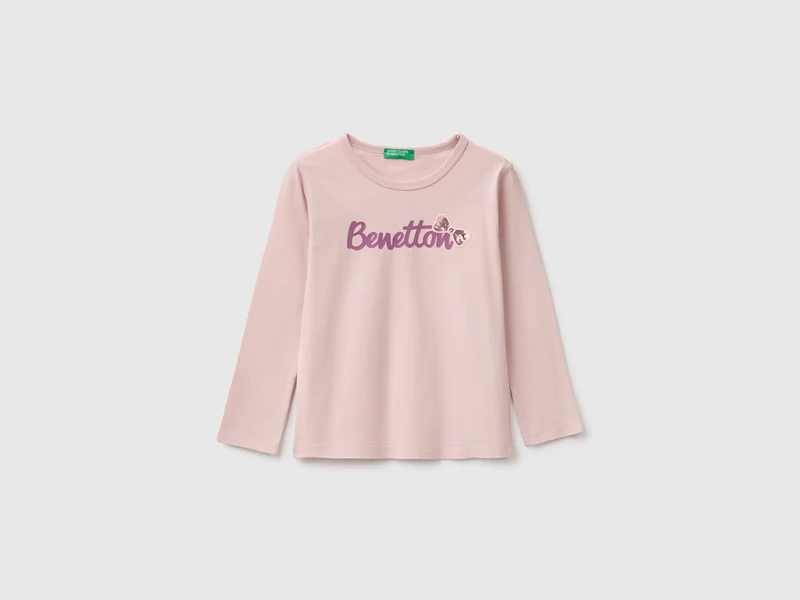 T-shirt con stampa e paillettes
