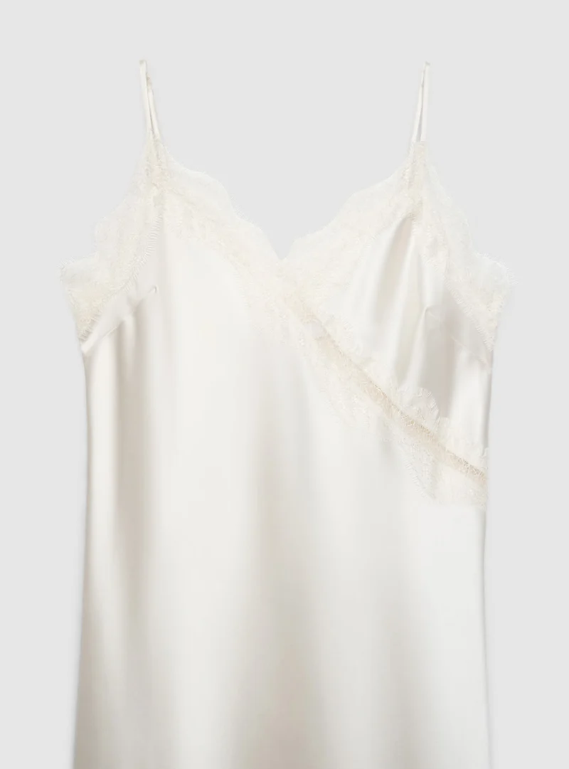 Vestito lungo lingerie con dettagli in pizzo