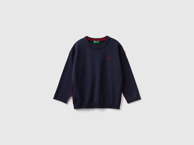 Maglia girocollo con ricamo