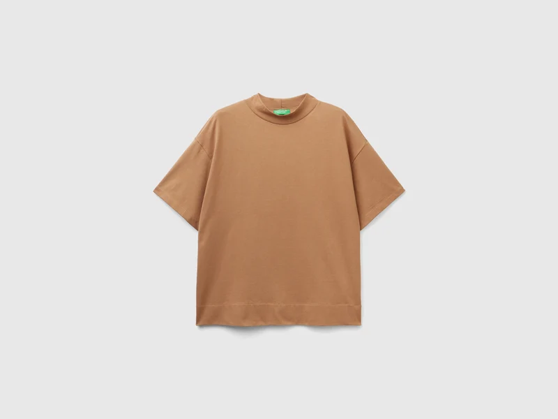 T-shirt con collo a fascetta
