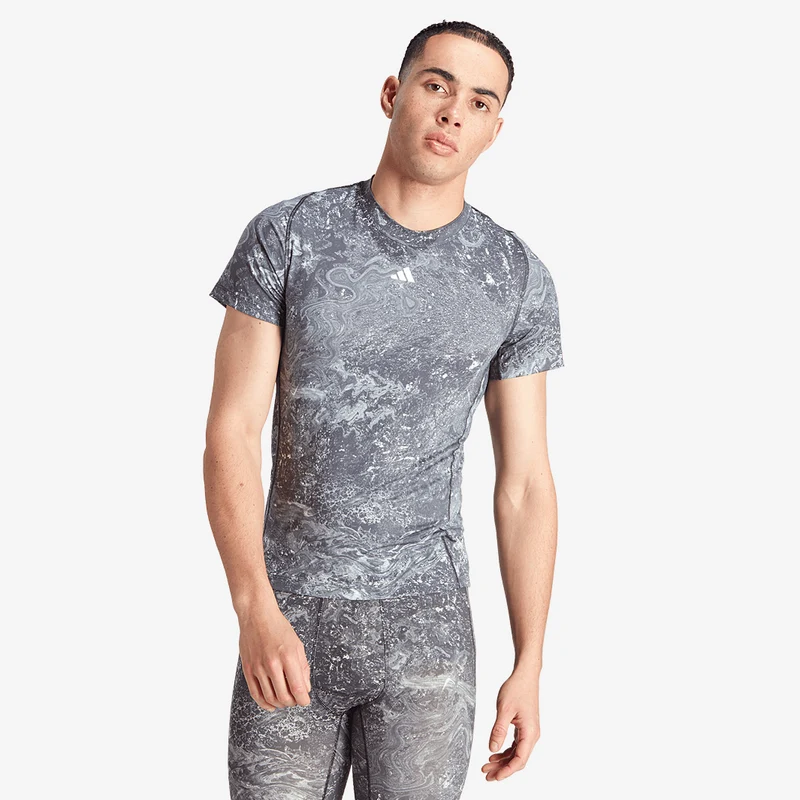 T-Shirt adidas AEROREADY Techfit