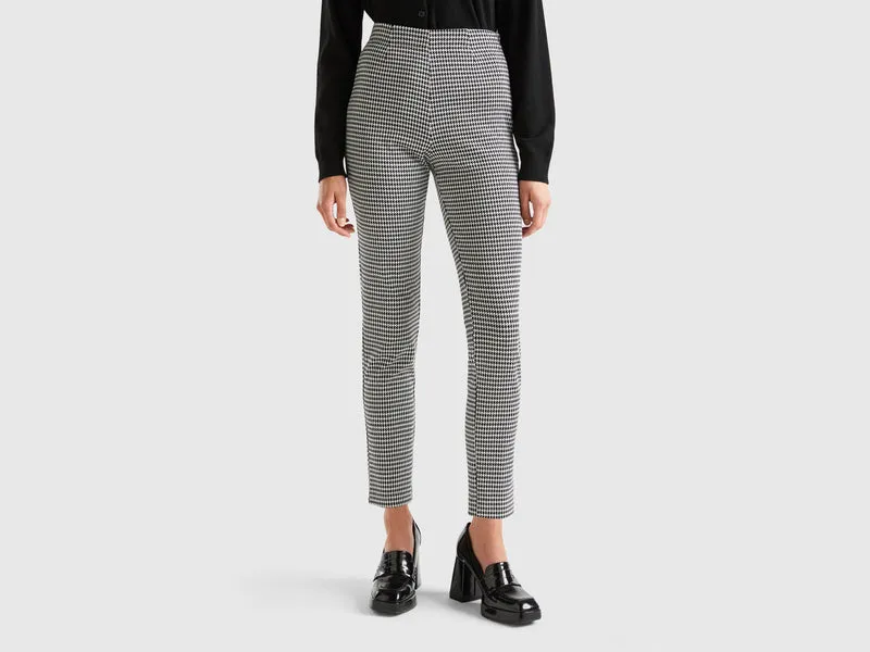 Pantaloni aderenti pied de poule