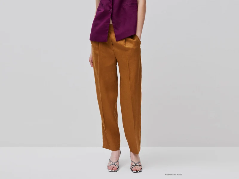 Pantaloni carrot fit in puro lino