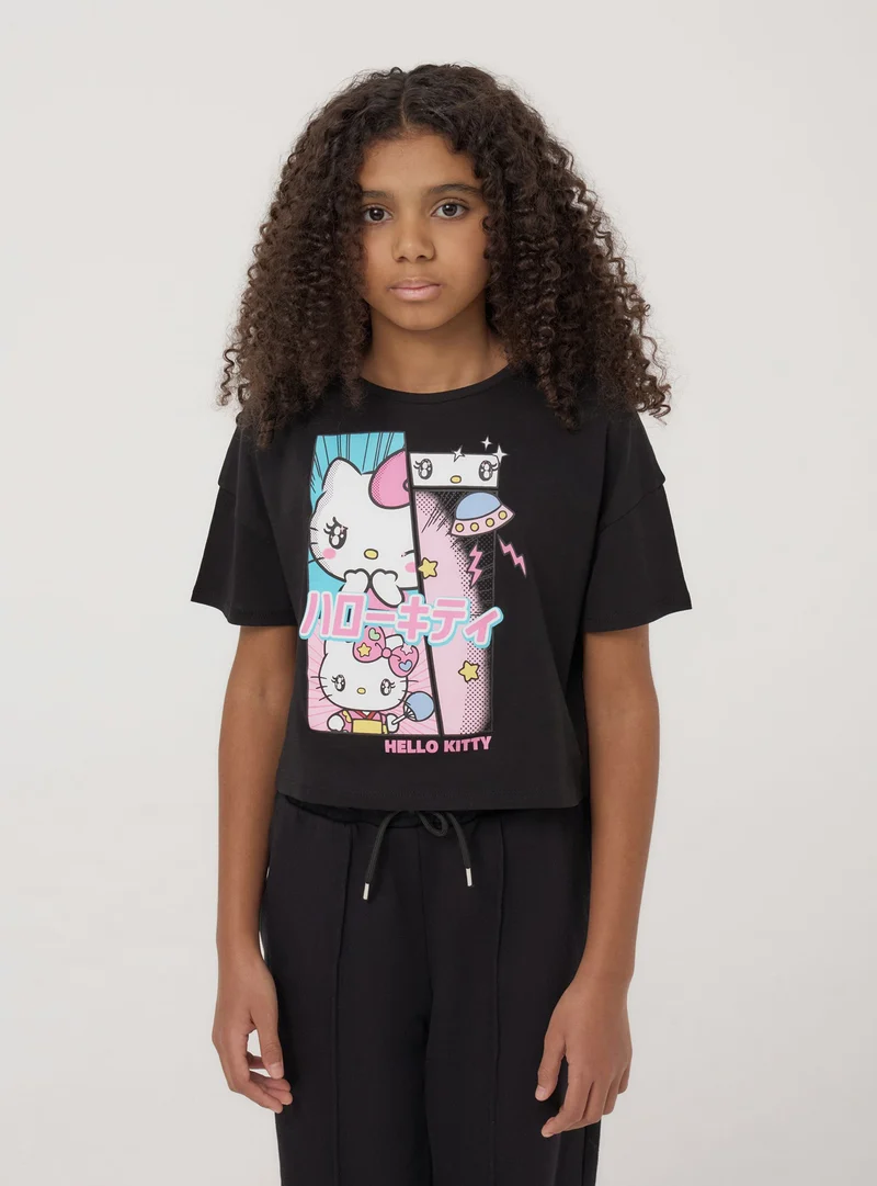 T-shirt crop con Hello Kitty®