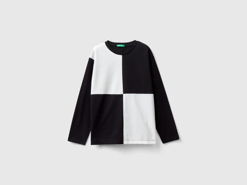 T-shirt con maxi quadri