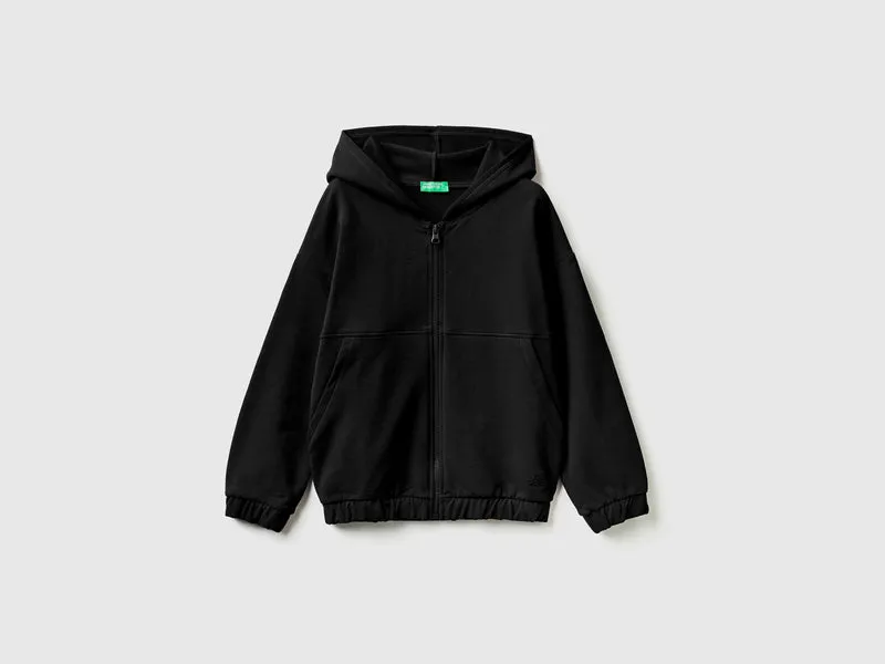 Calda felpa con zip e ricamo logo