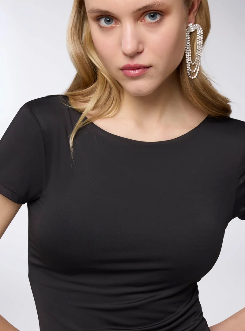 T-shirt con coppe interne