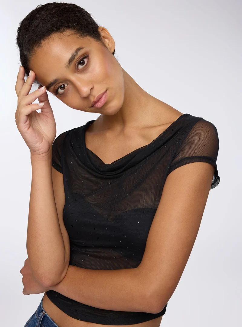 T-shirt in tulle con scollo a gronda