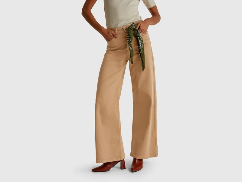 Pantaloni wide fit