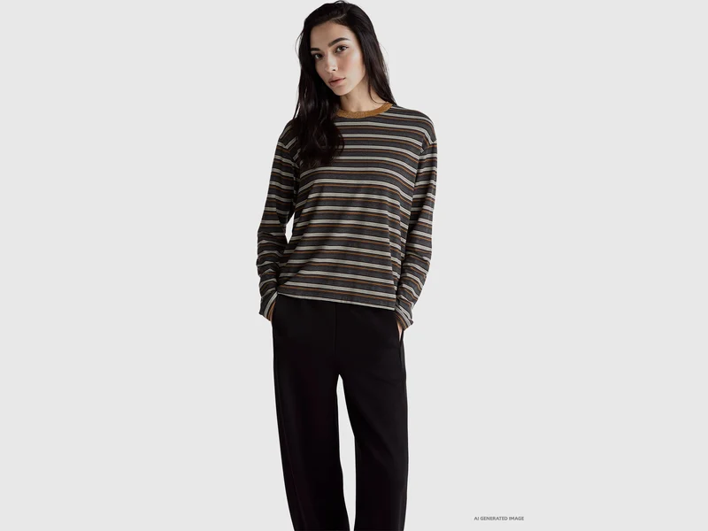 T-shirt lupetto a righe
