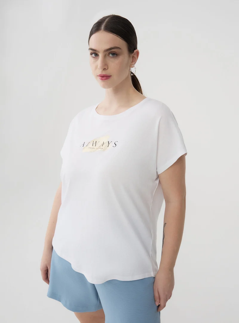 T-shirt con stampa laminata