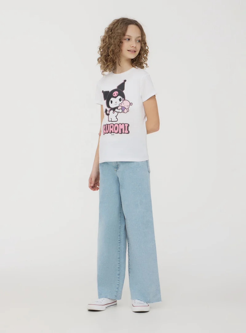 T-shirt con scritta e stampa Kuromi®
