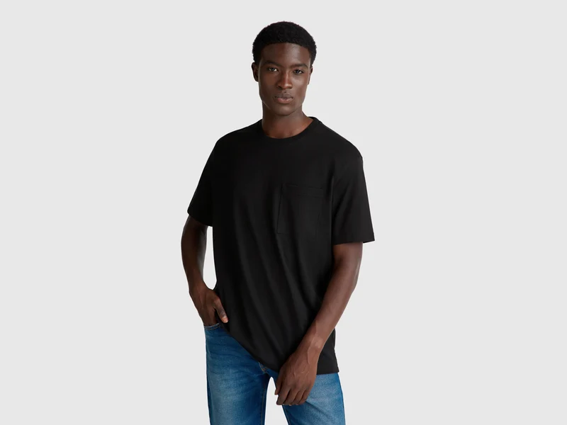 T-shirt in cotone con taschino