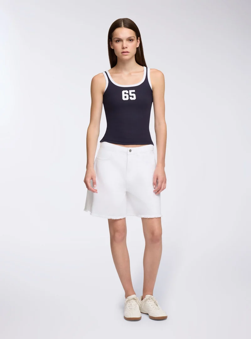 Shorts sfrangiati con spacchetti