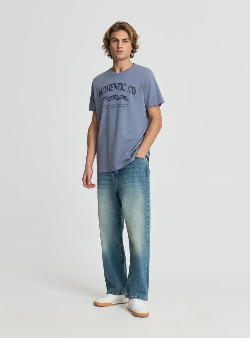 T-shirt con scritta