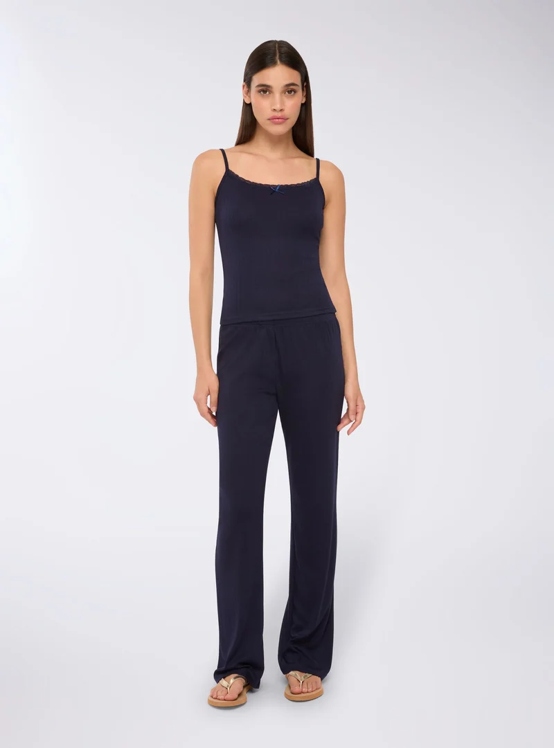 Pantaloni tuta flared