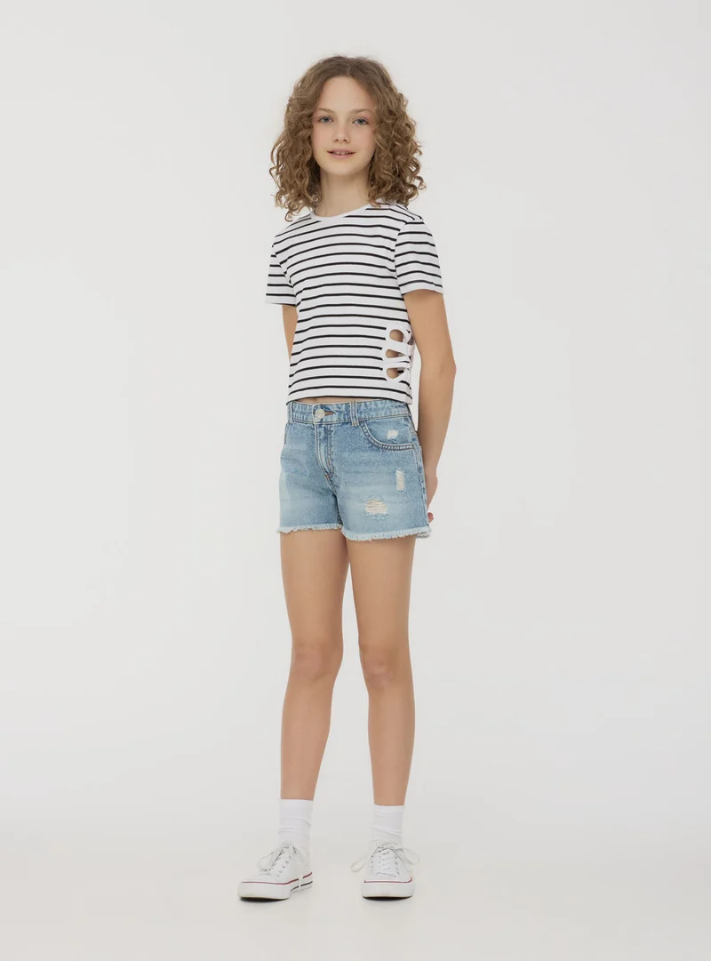 T-shirt crop a righe con dettagli cut-out