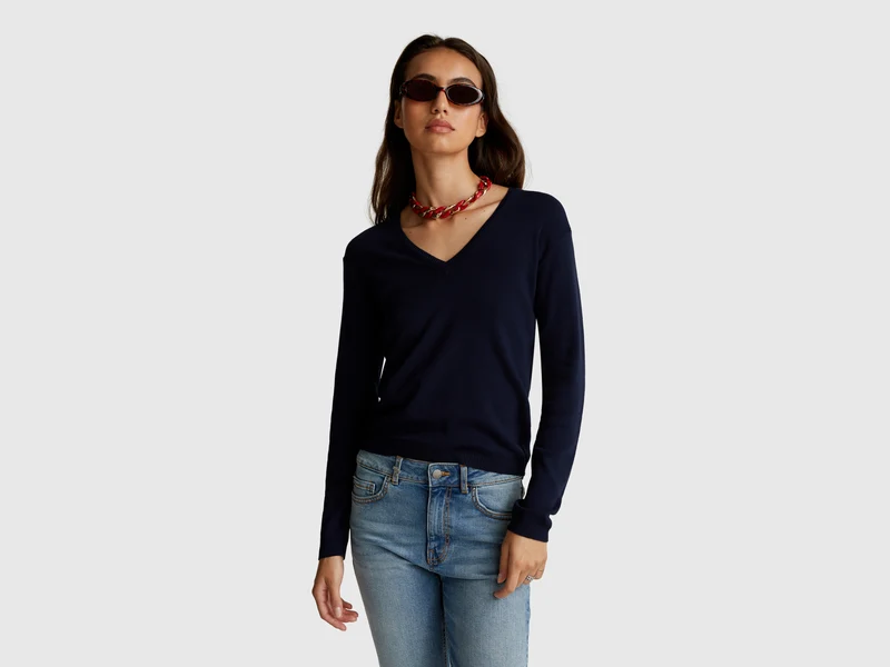 Maglia con scollo a V in puro cotone