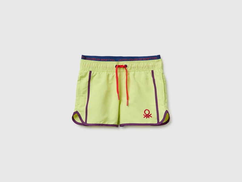 Boxer mare corto