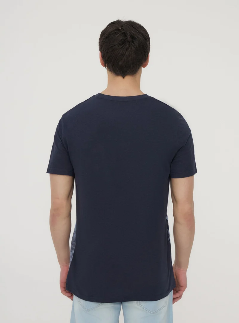 T-shirt girocollo stampa palme