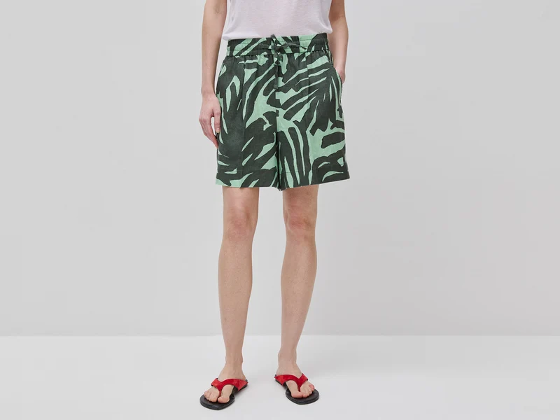 Shorts stampati in puro lino