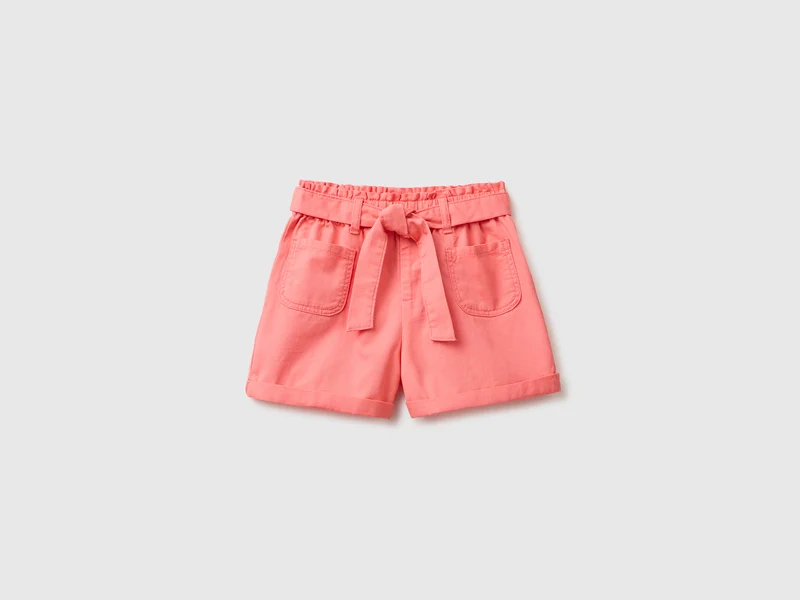 Shorts con risvolto