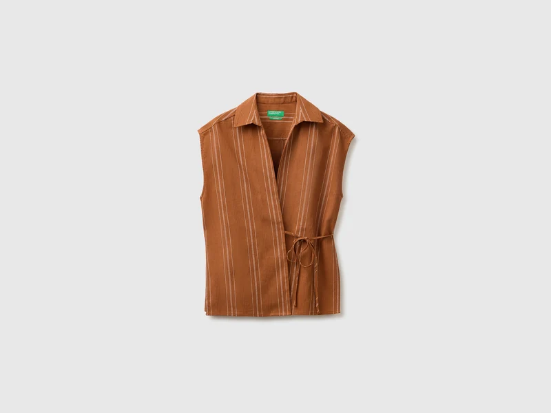 Blusa incrociata in misto lino