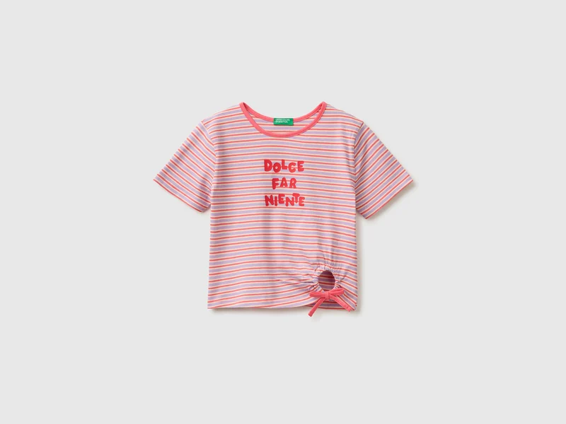 T-shirt a righe con scritta