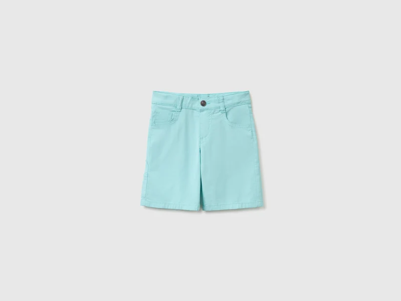 Bermuda leggeri con tasche