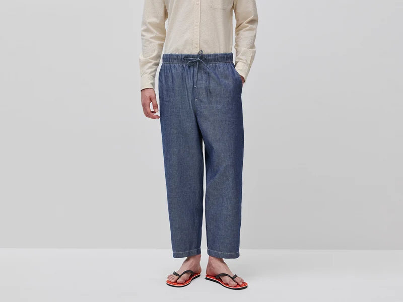 Joggers in chambray