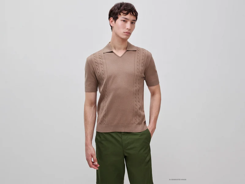 Polo in maglia con trecce