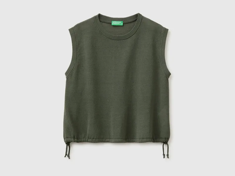 Maglia smanicata in misto lino