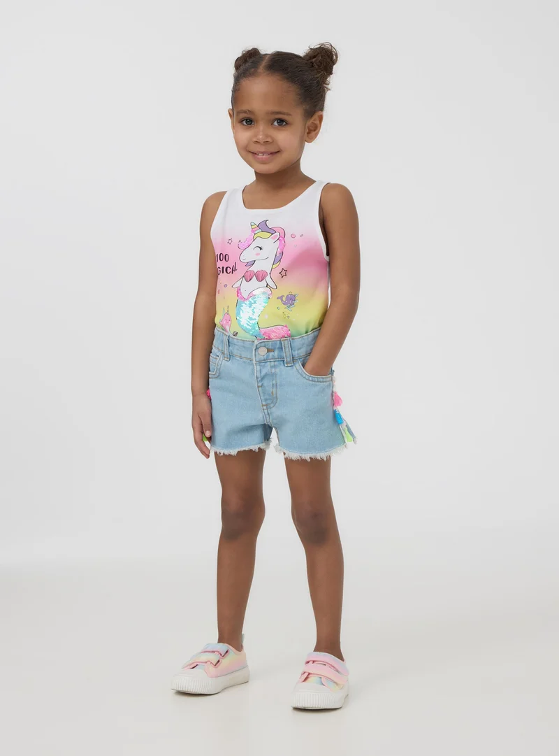 Shorts in jeans con nappine colorate