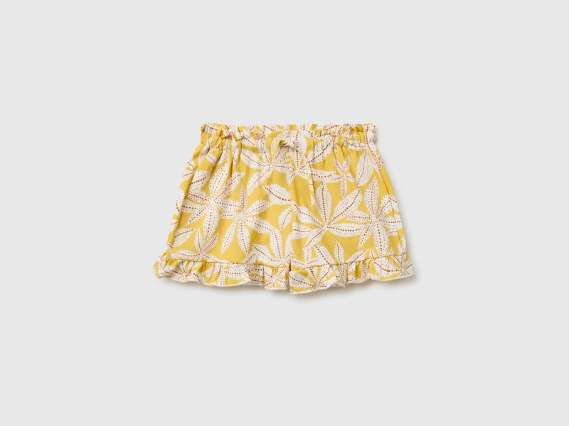 Shorts stampati con rouches