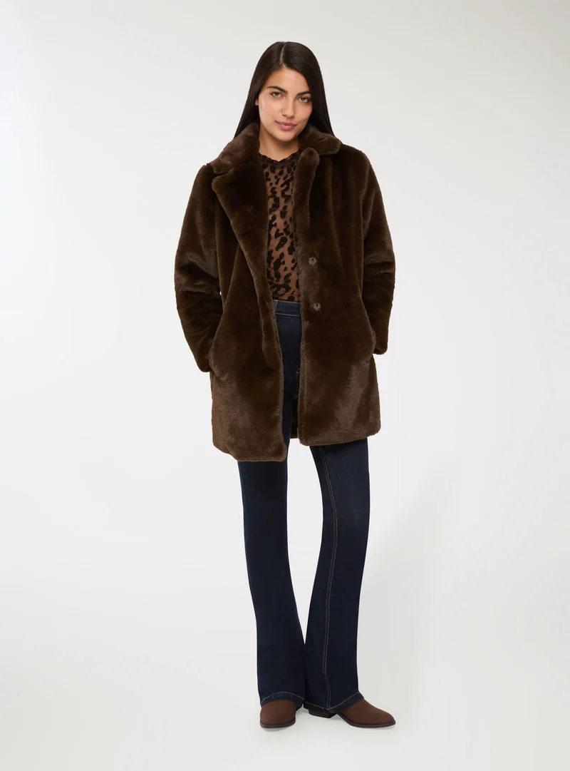 Cappotto in similpelliccia collo con revers