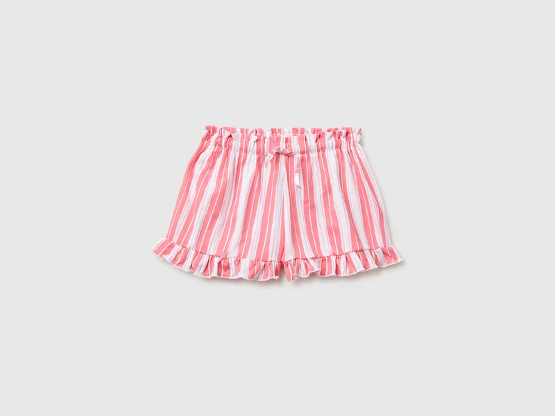 Shorts stampati con rouches