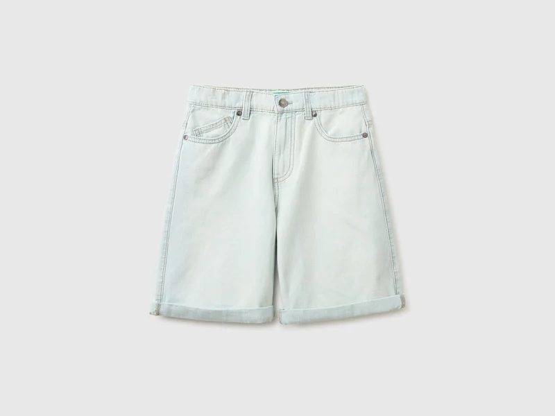 Bermuda di jeans con risvolto